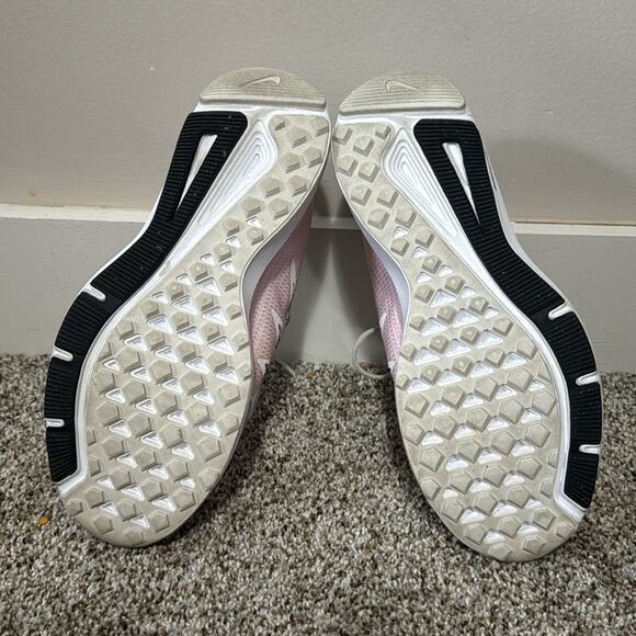 NIKE Women's Quest Pink Foam Running Shoes Size 9.5 - Picture 3 of 6